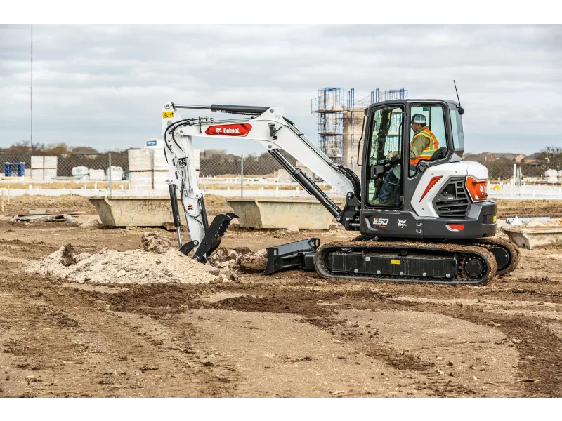 Bobcat E50 in action
